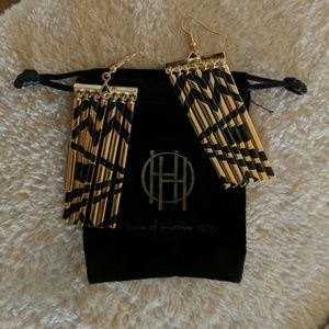 ✨House of Harlow✨ Chandelier Earrings